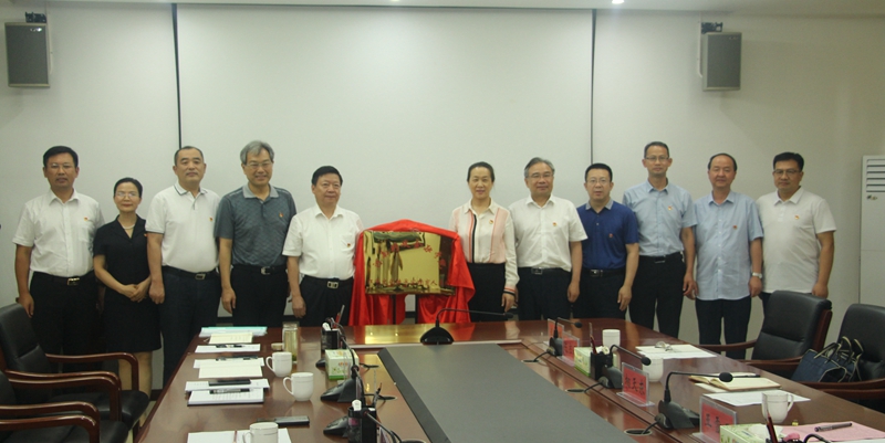 与会人员合影留念 古天乐代言太阳集团138